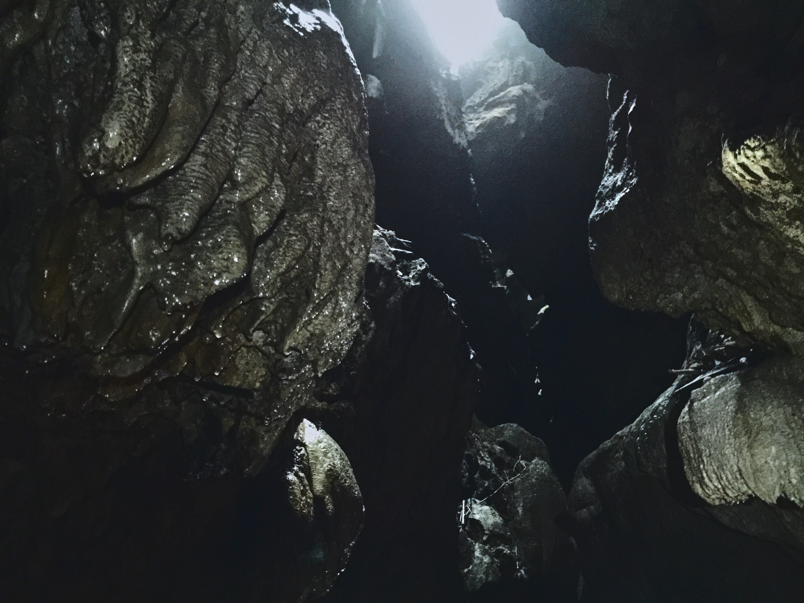 iPhone Shot: Claro Oscuro en las Cuevas